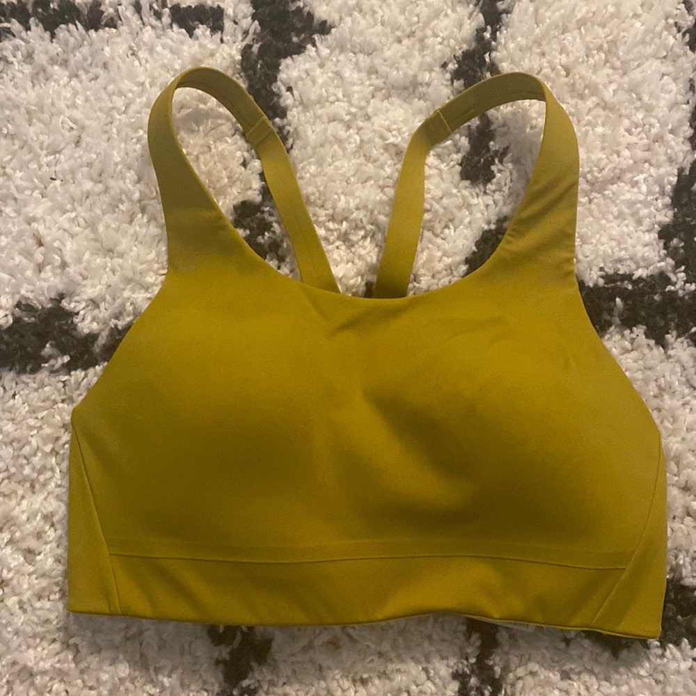 Like new clasp back Athleta sports bra